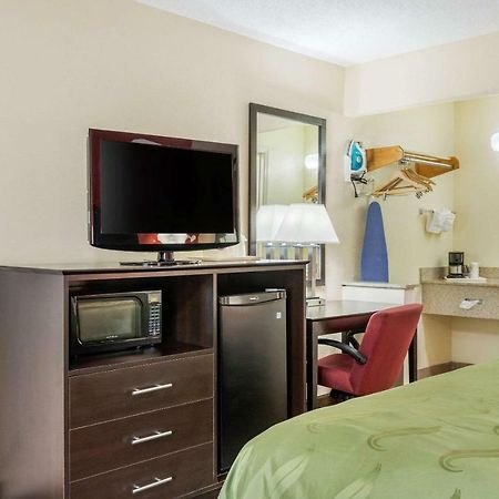 Quality Inn & Suites Лексингтон Экстерьер фото