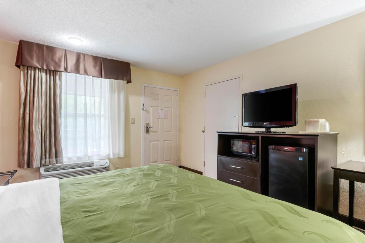 Quality Inn & Suites Лексингтон Экстерьер фото