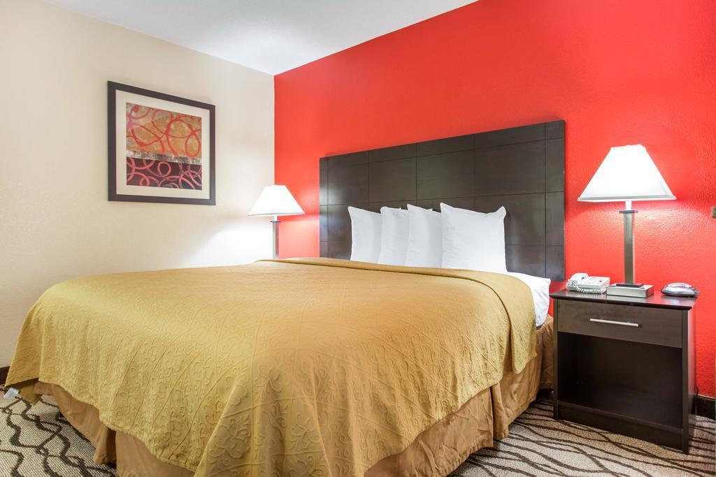 Quality Inn & Suites Лексингтон Экстерьер фото
