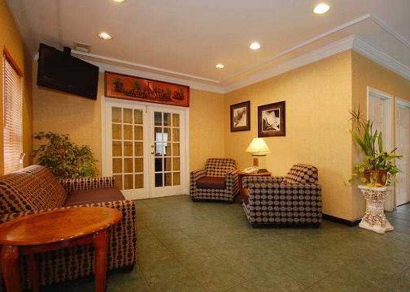 Quality Inn & Suites Лексингтон Интерьер фото