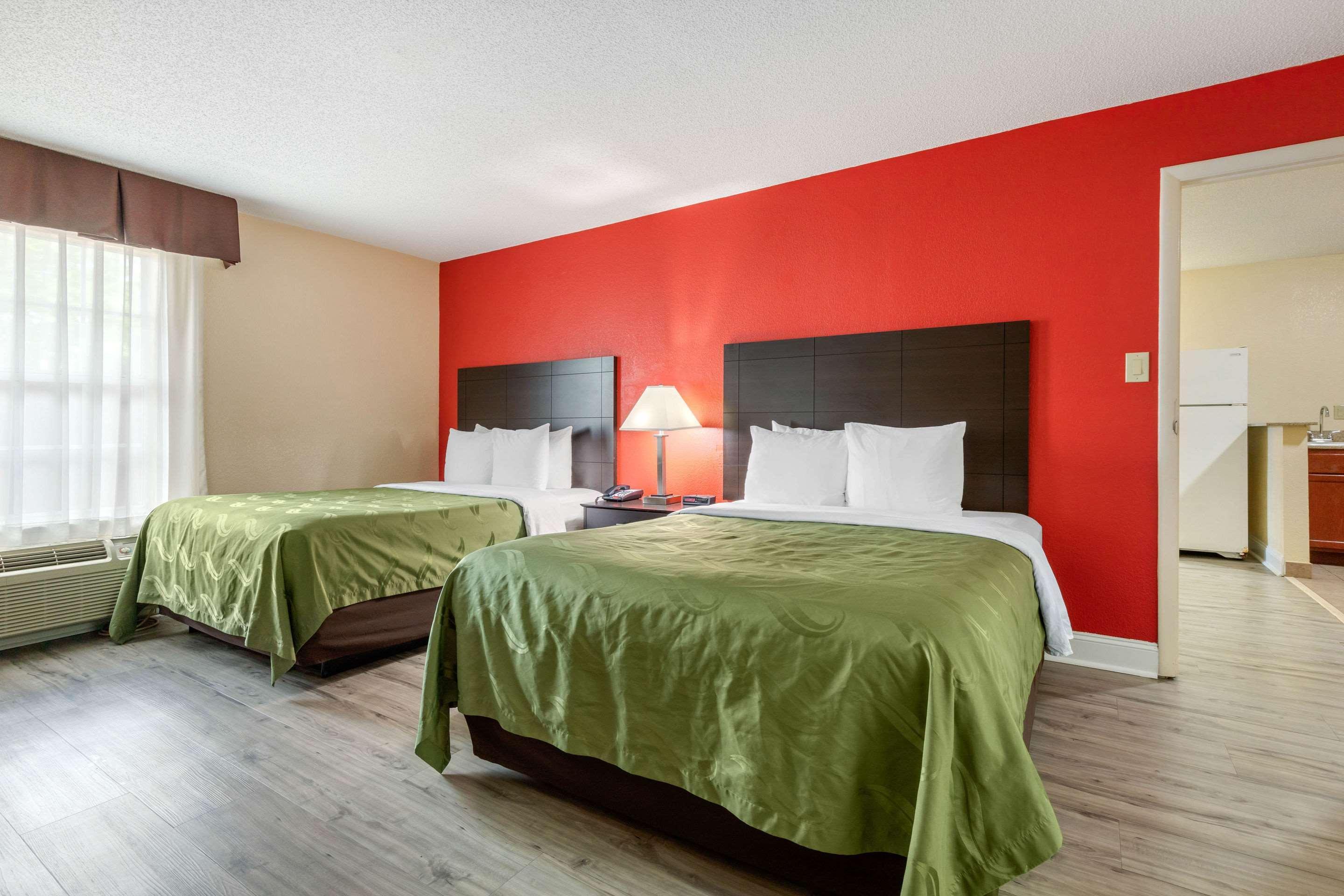 Quality Inn & Suites Лексингтон Экстерьер фото