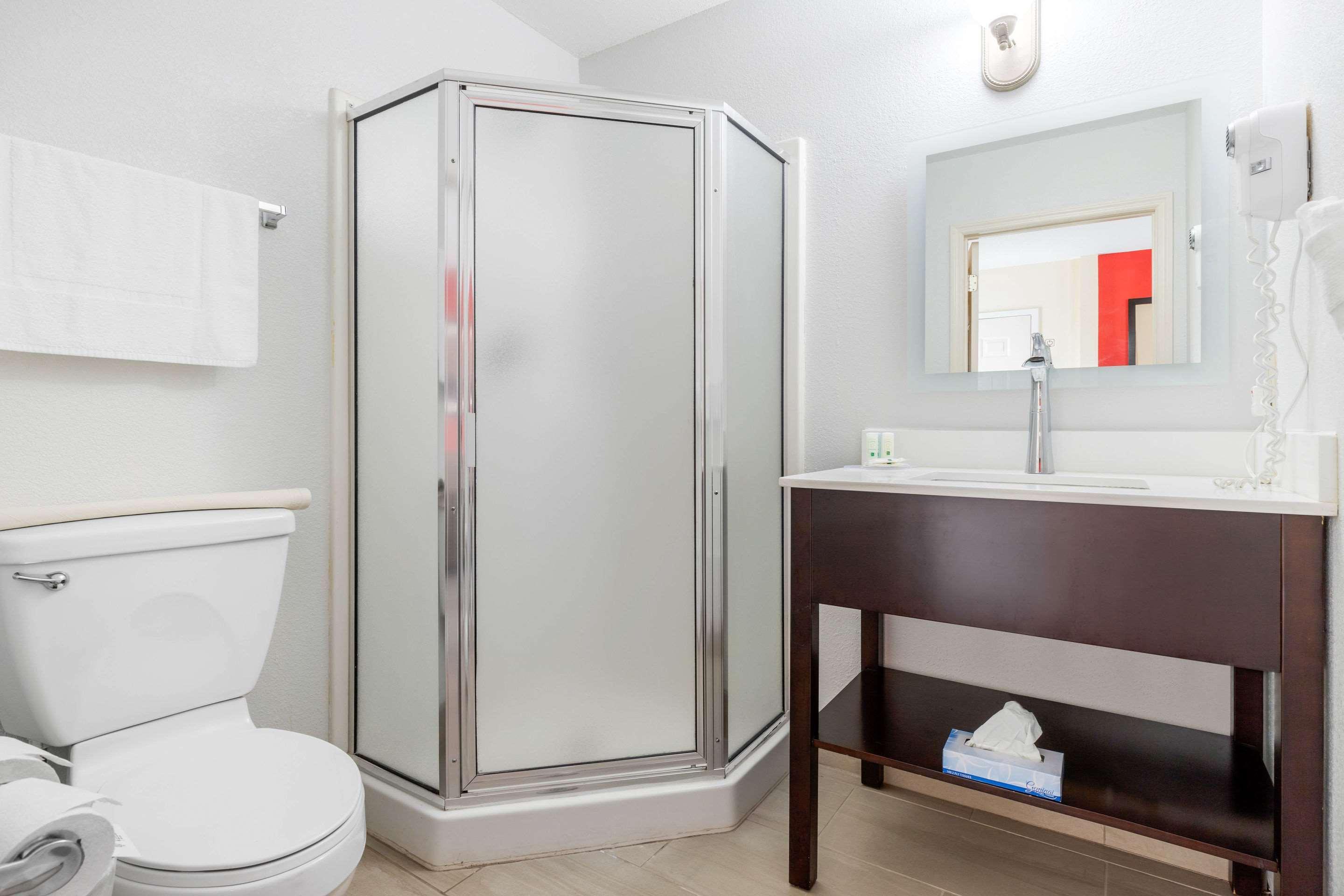 Quality Inn & Suites Лексингтон Экстерьер фото