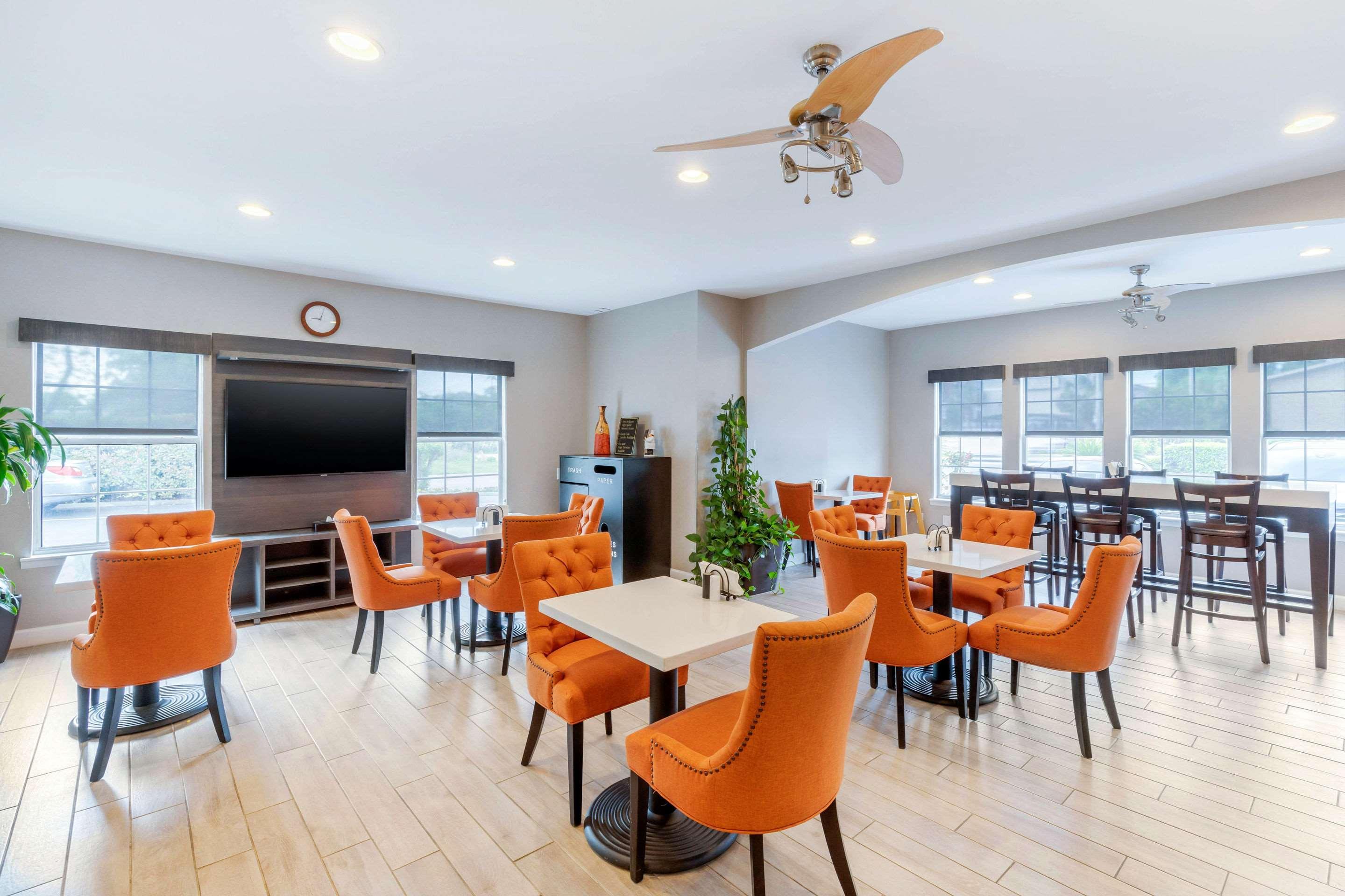 Quality Inn & Suites Лексингтон Экстерьер фото