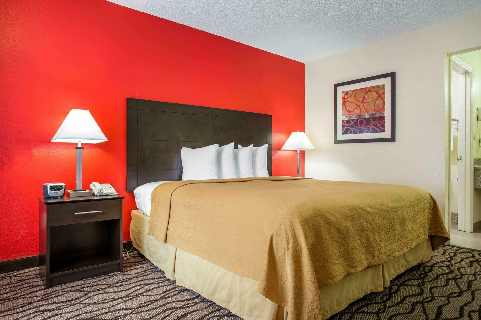 Quality Inn & Suites Лексингтон Экстерьер фото